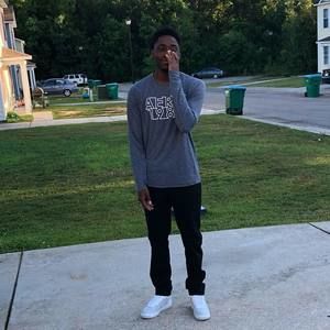 Meet your Posher, Ely